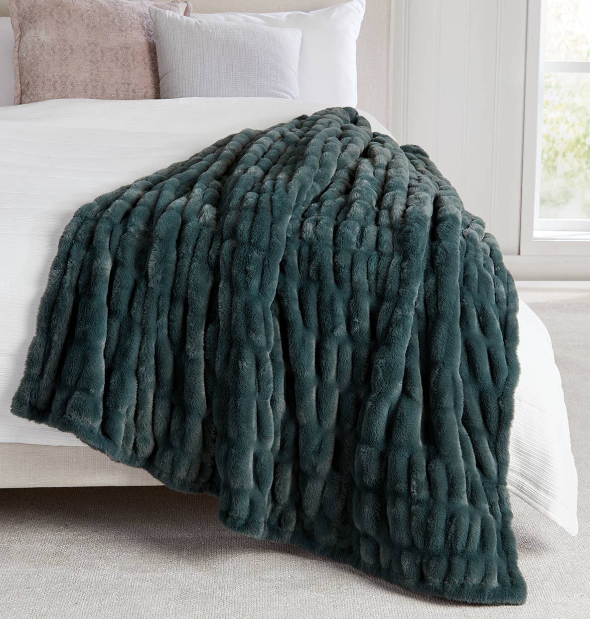 Dk Forest Lux Heavyweight Ruched Throw