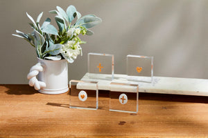 Mini Acrylic Sitter