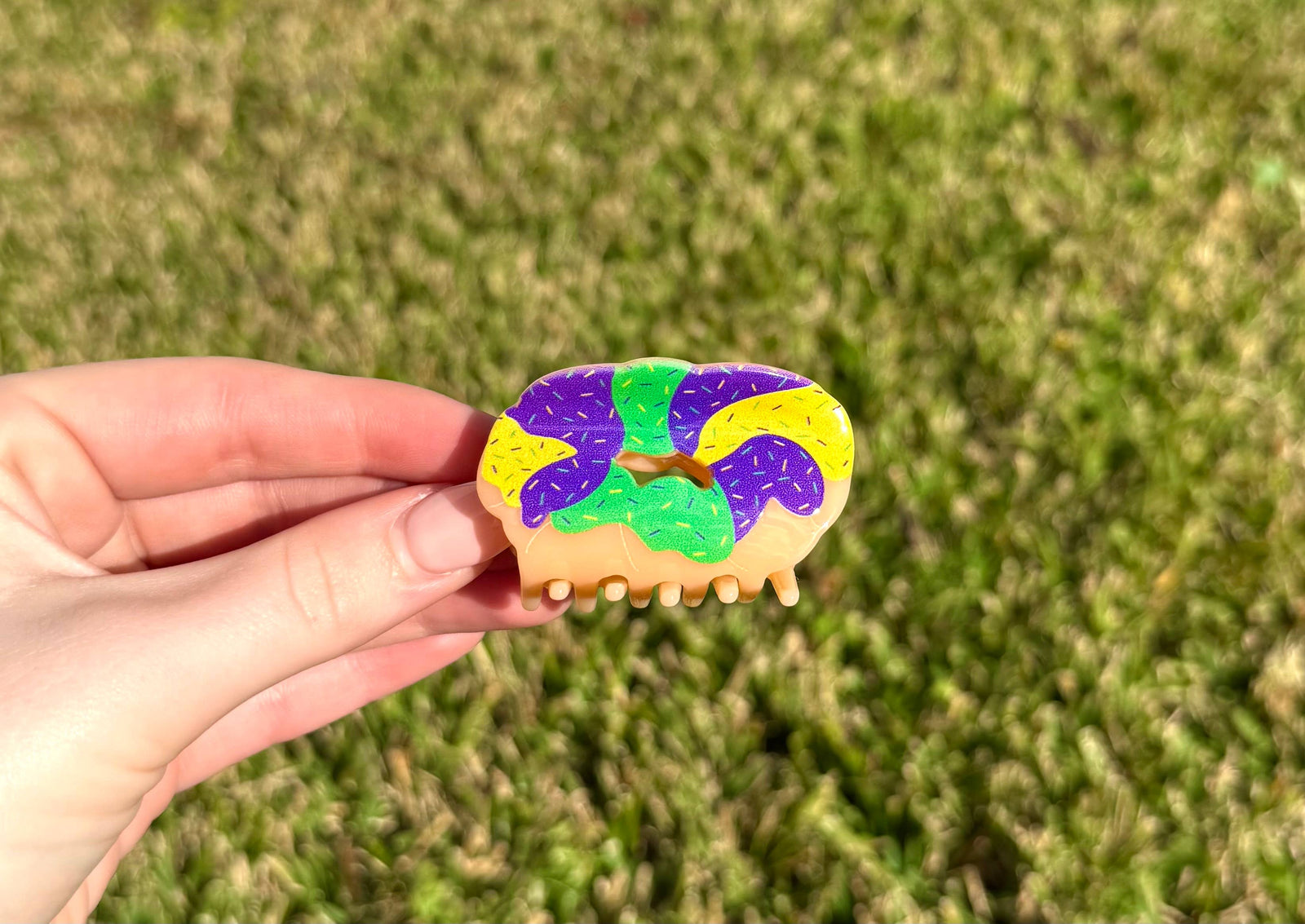 Mini Clip- King Cake