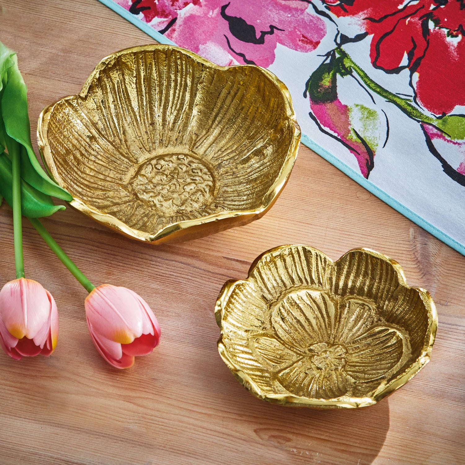 Blossom Cast Aluminum Dish Large