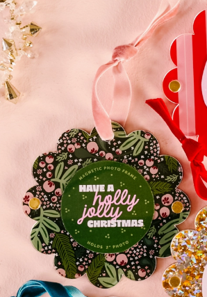 Round Frame Ornament