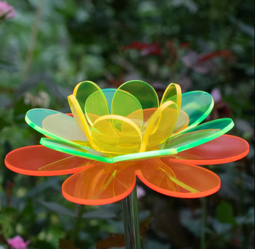 36" Lotus Stake