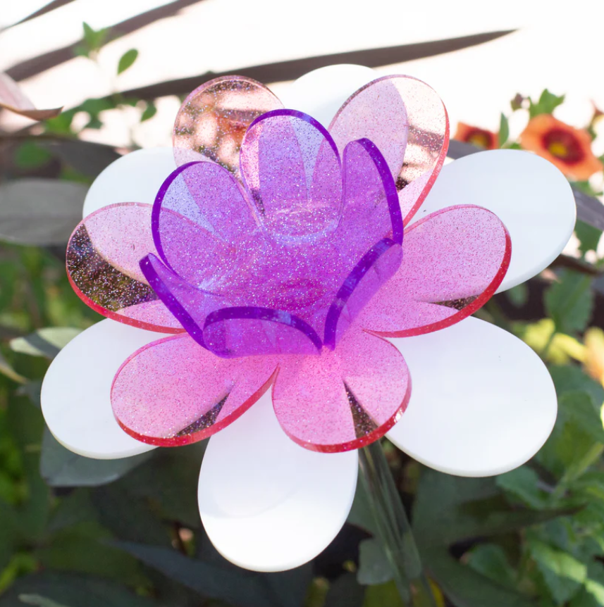 36" Lotus Stake