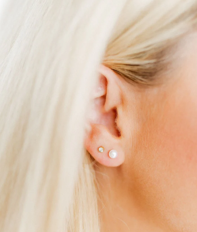 Screwback Stud - Payton Pearl