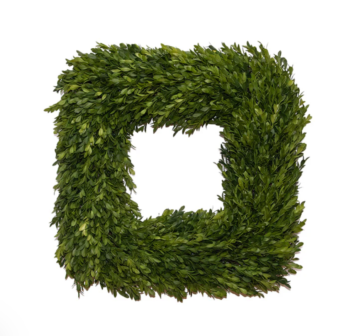 Square Boxwood Wreath 18"