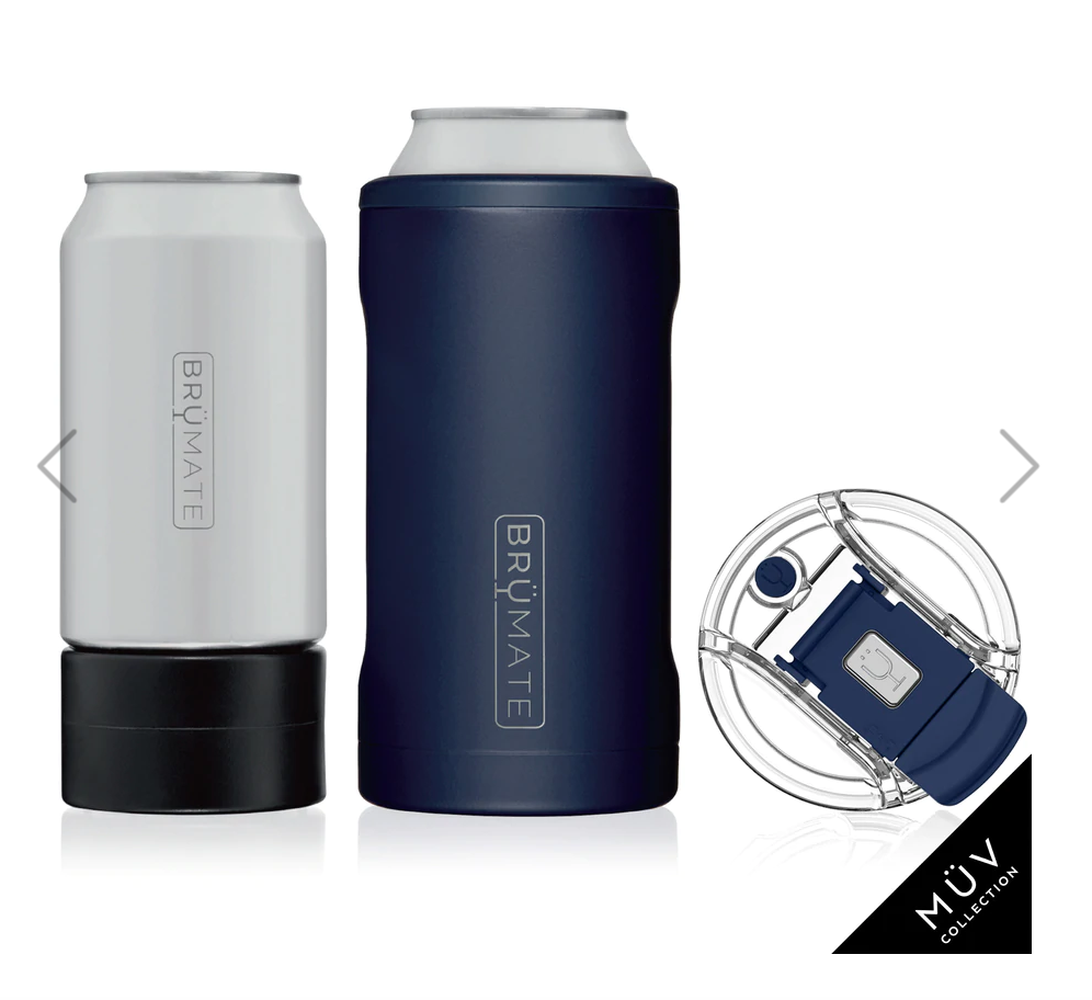 BRÜMATE product photography shows a white can cooler with a black detachable base, a taller navy blue can cooler, and a clear lid with a navy blue flip-top and drink icon on a white background, featuring the MÜV COLLECTION