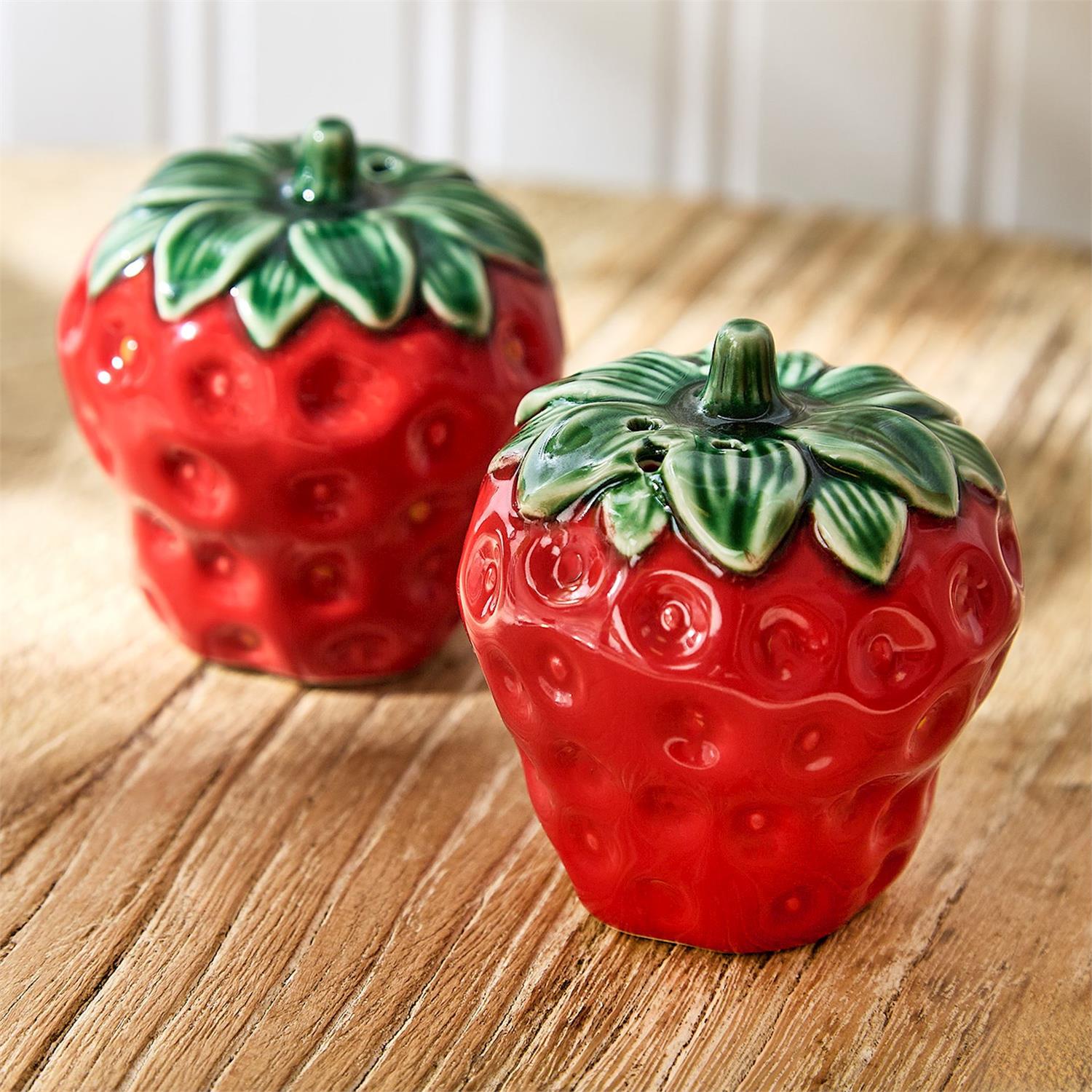 Very Berry Strawberry Salt and Pepper Shaker