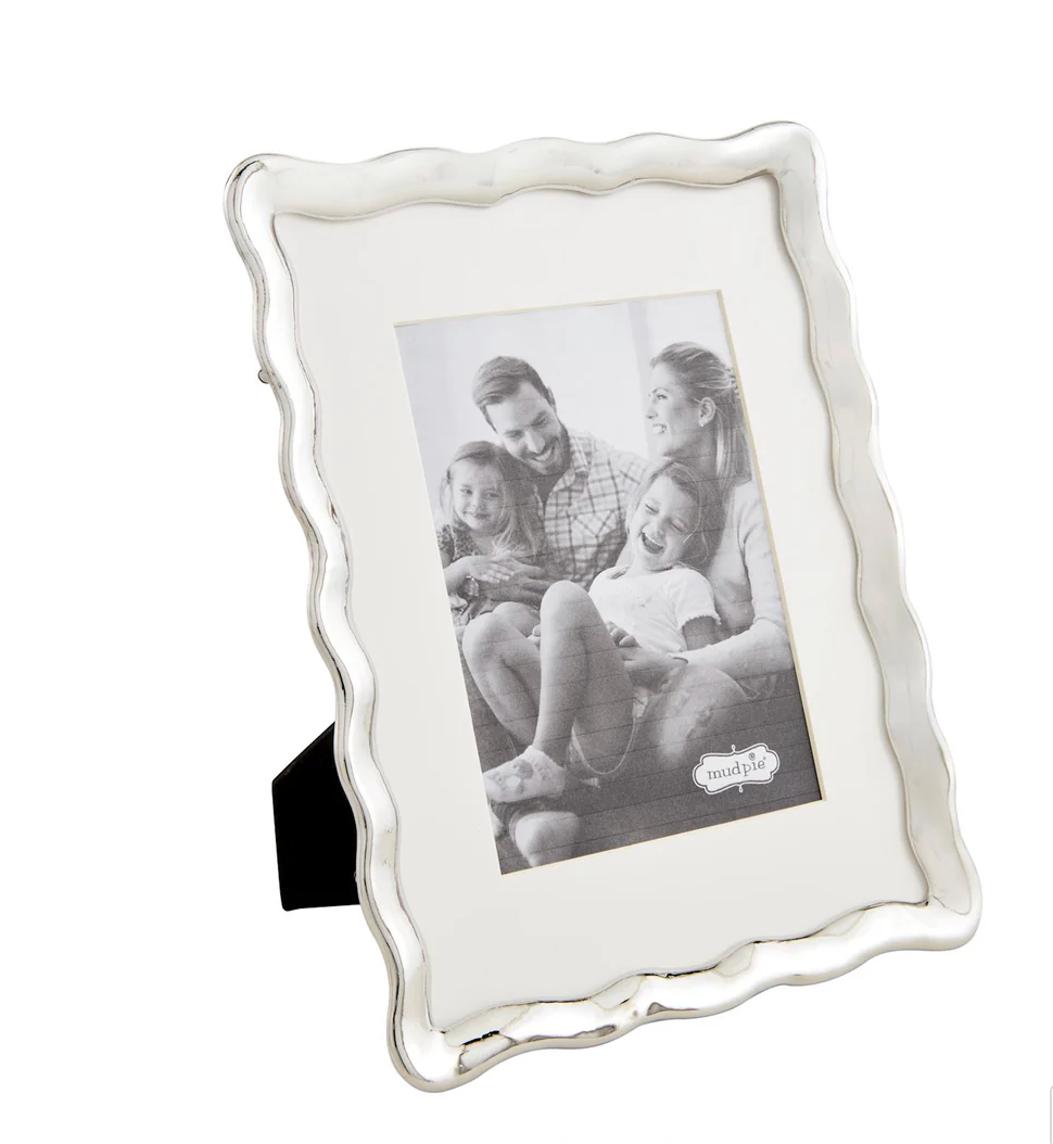 Wavy Frame