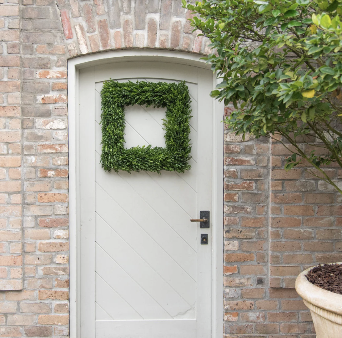 Square Boxwood Wreath 24"