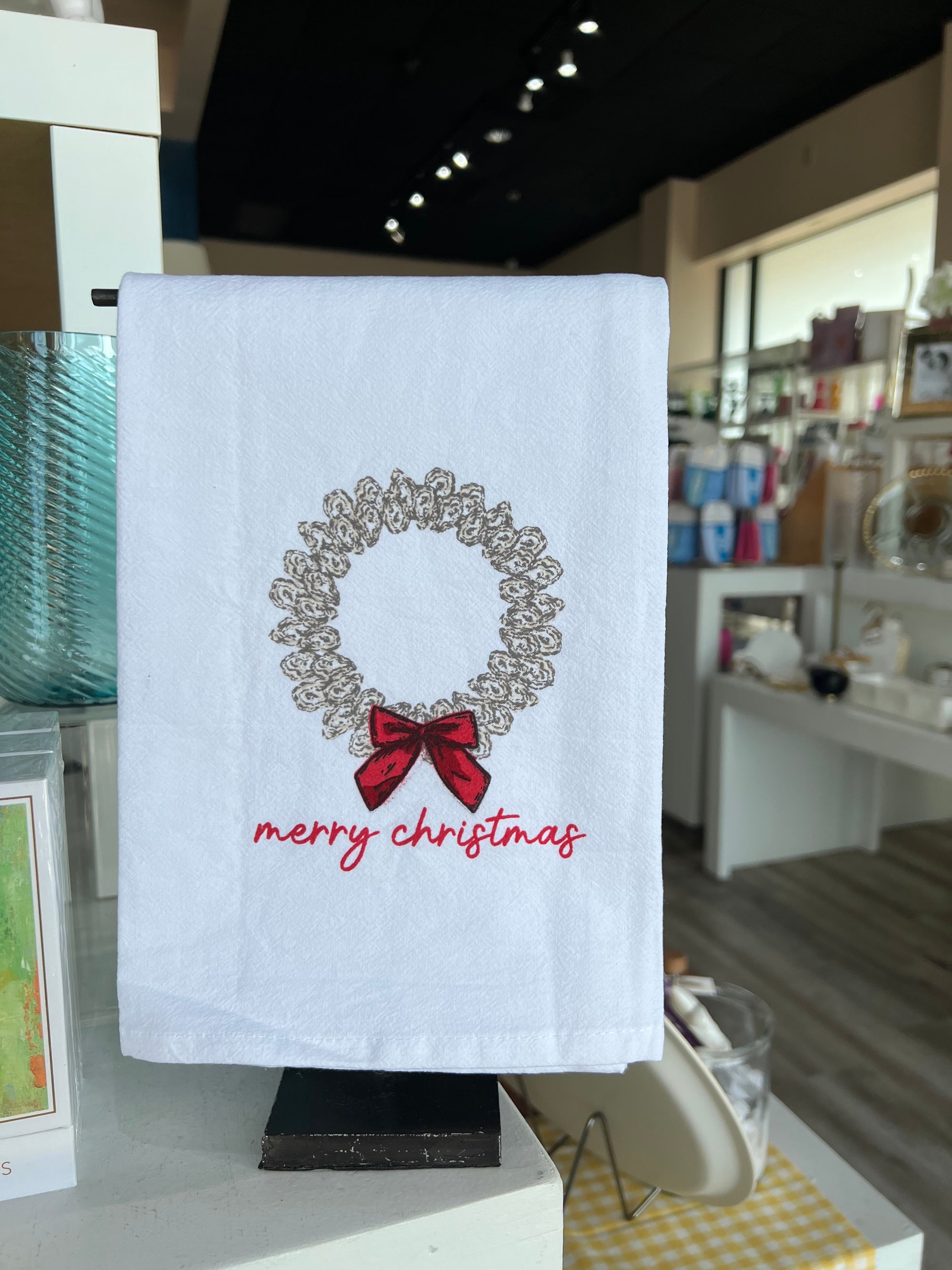 Oyster Wreath Hand Towel