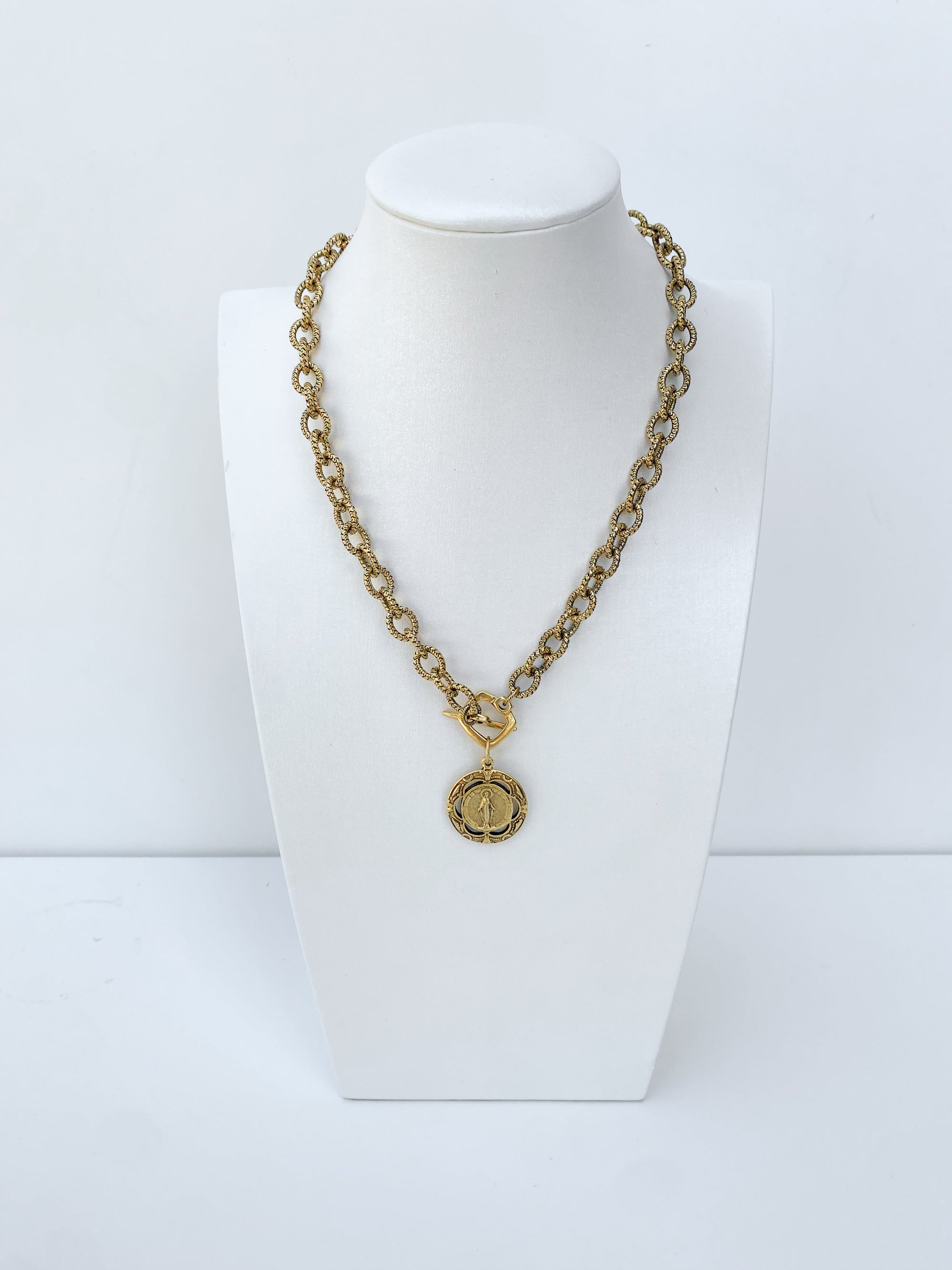 Mary & Filagree Pendant Antique Chain