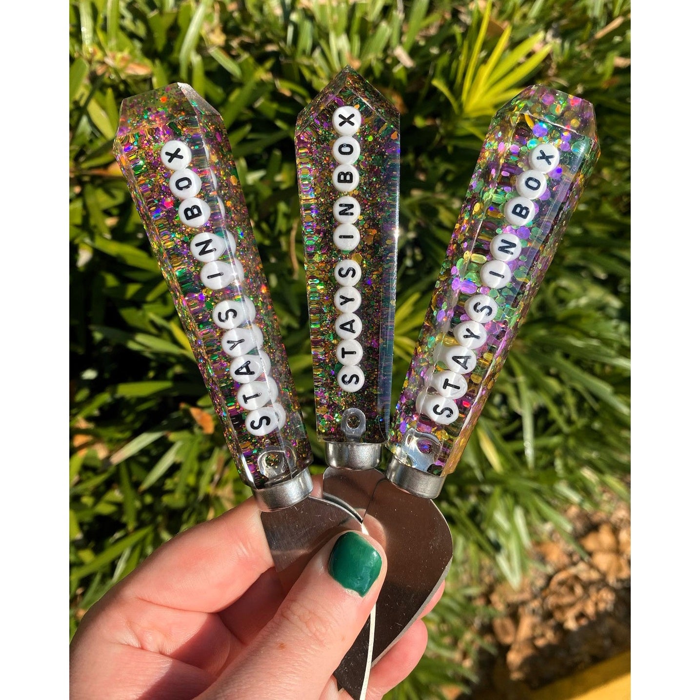Stays In The Box King Cake Knife