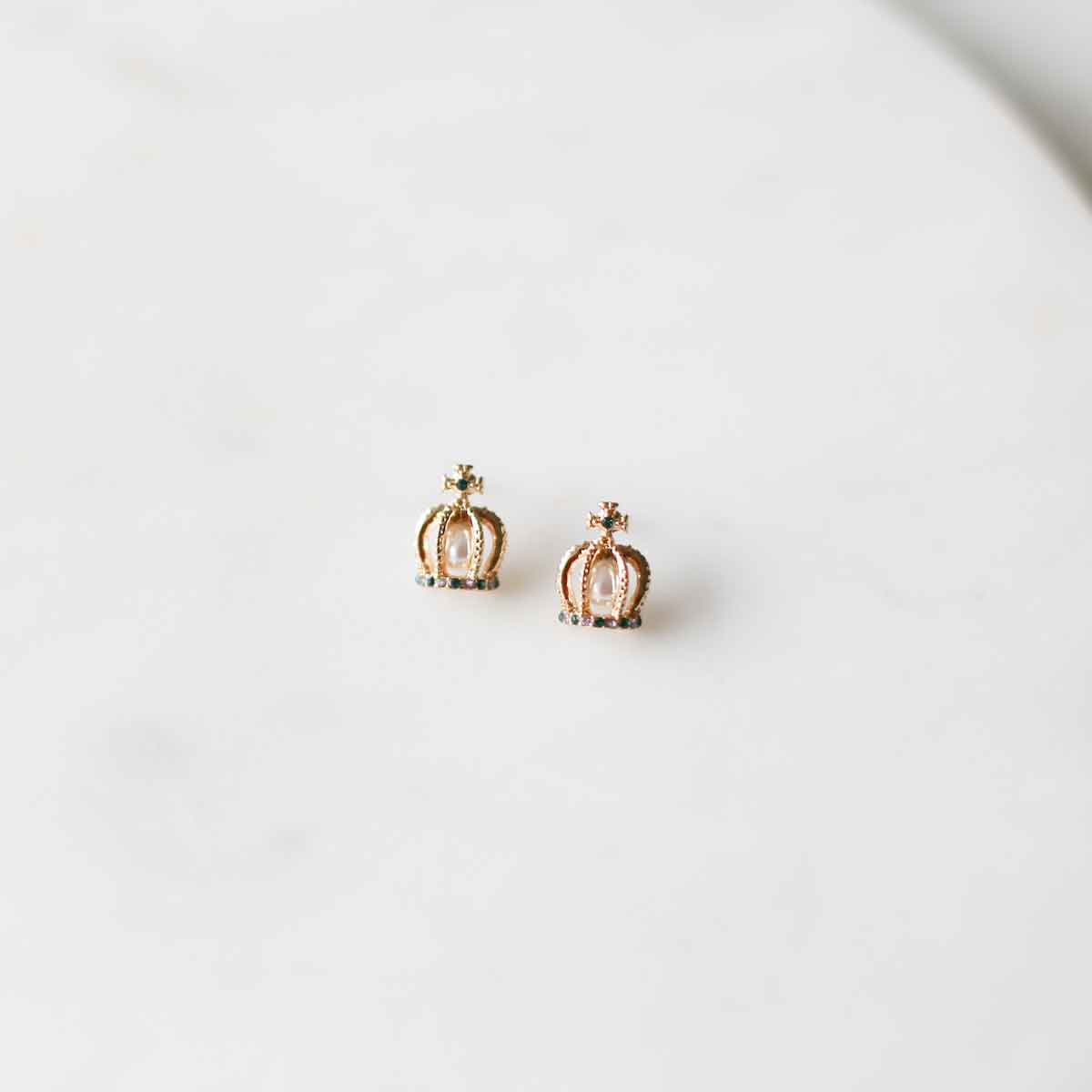 Crown Pearl Post Earring