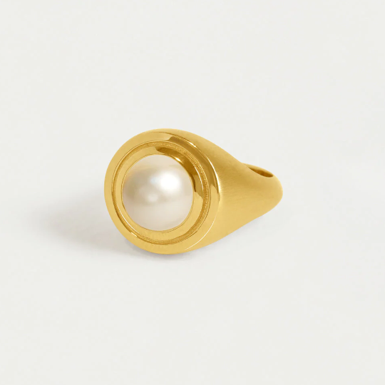 Mini Signet Gold Ring