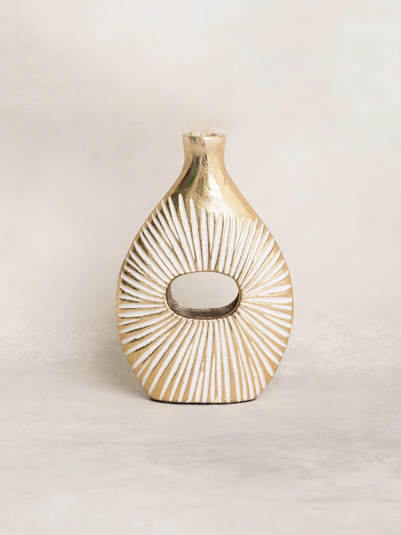 Sm Gold/White Line Vase